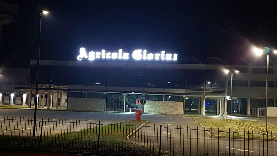 Insegne - AGRICOLA NOTTE - Lettere scatolate a luce diretta  Astor Pubblicità Insegne - AGRICOLA NOTTE - Lettere scatolate a luce diretta