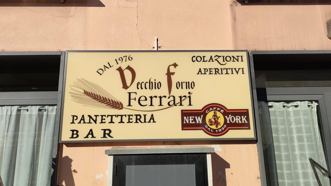 Insegne - PANIFICIO_ferrari_1 -  Astor Pubblicità Insegne - PANIFICIO_ferrari_1 -