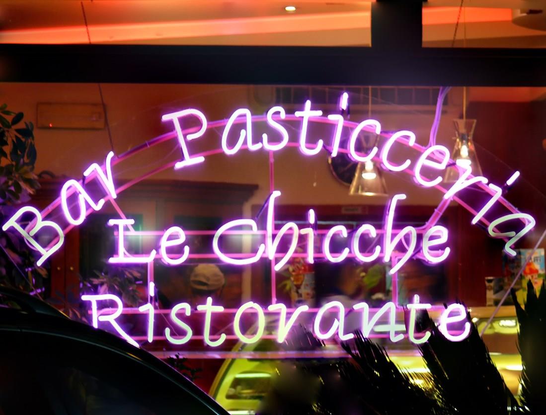 Insegne - LE_CHICCHE - Insegne a filo neon Astor Pubblicità Insegne - LE_CHICCHE - Insegne a filo neon